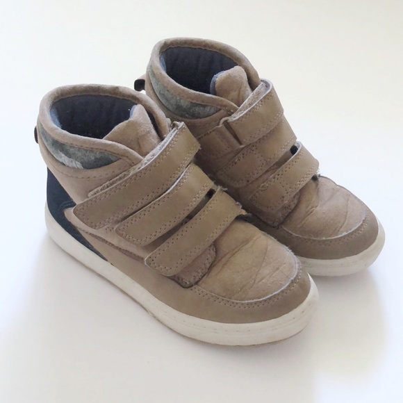 OshKosh B'gosh Other - OshKosh B'gosh Sneaker Style Boot